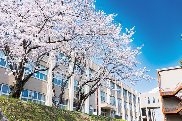 近畿大学　産業理工学部