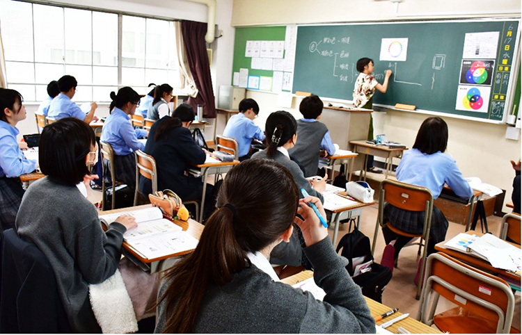大阪商業大学高等学校 デザイン美術コース